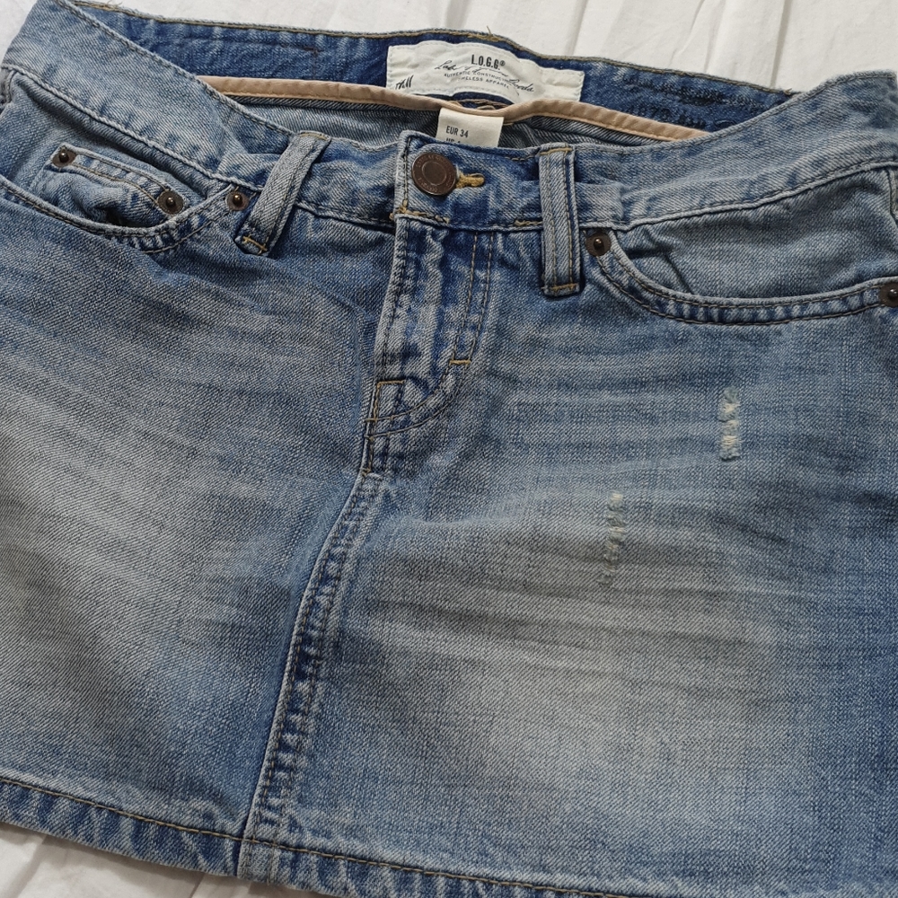 H&M light wash denim mini skirt size 4